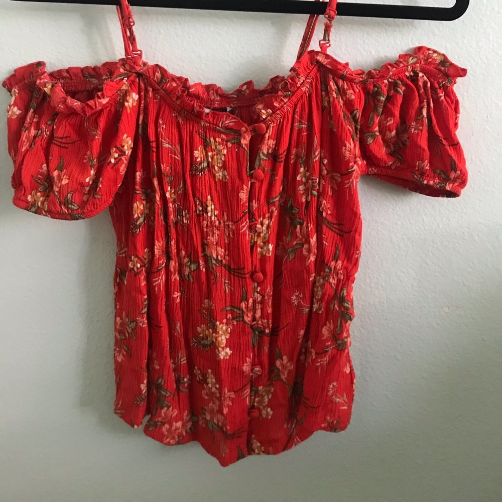 American Eagle off the shoulder tank